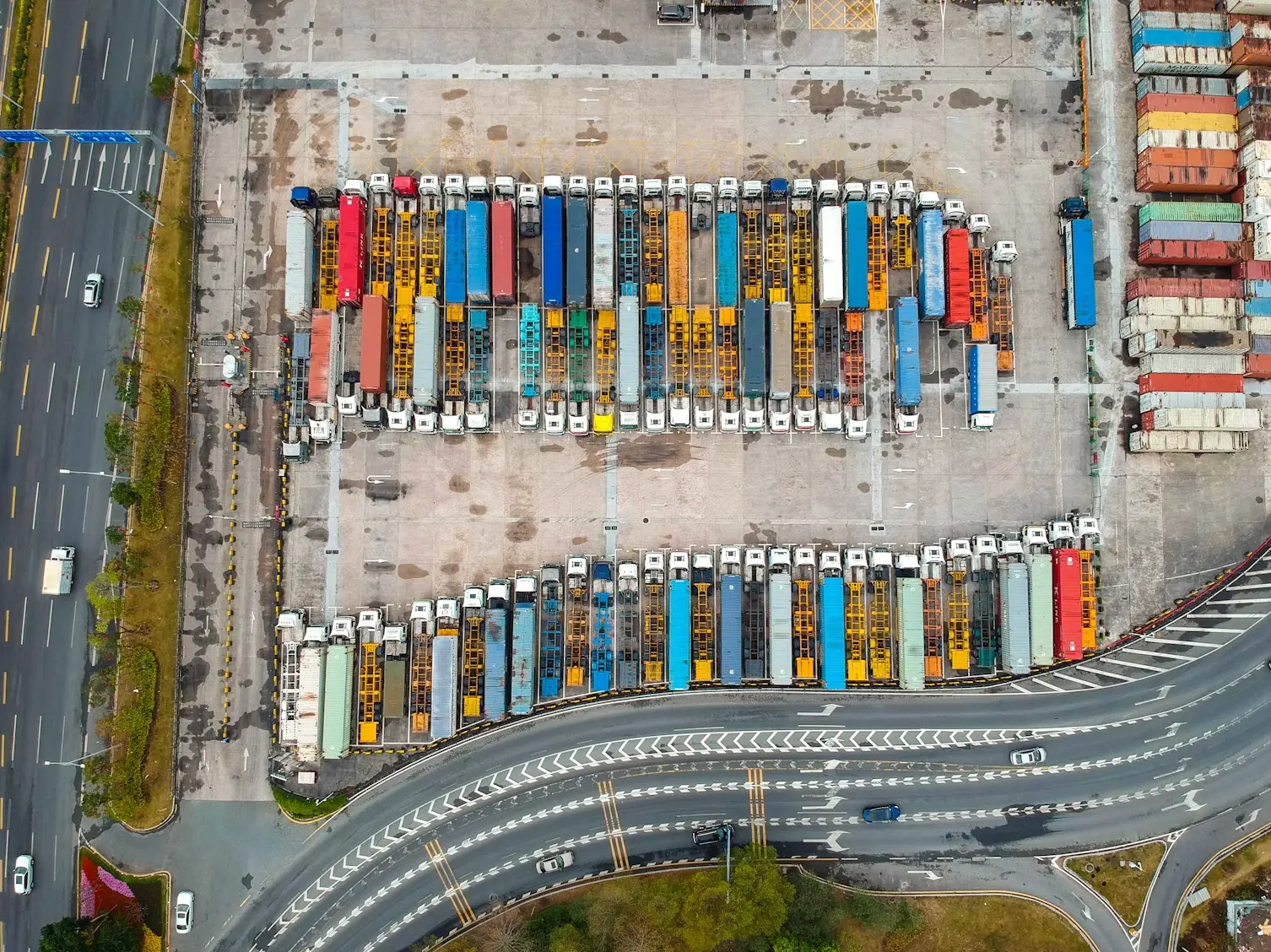 Comparing a Yard Management System vs. a Traditional Check-In Process: Which Saves More Time?