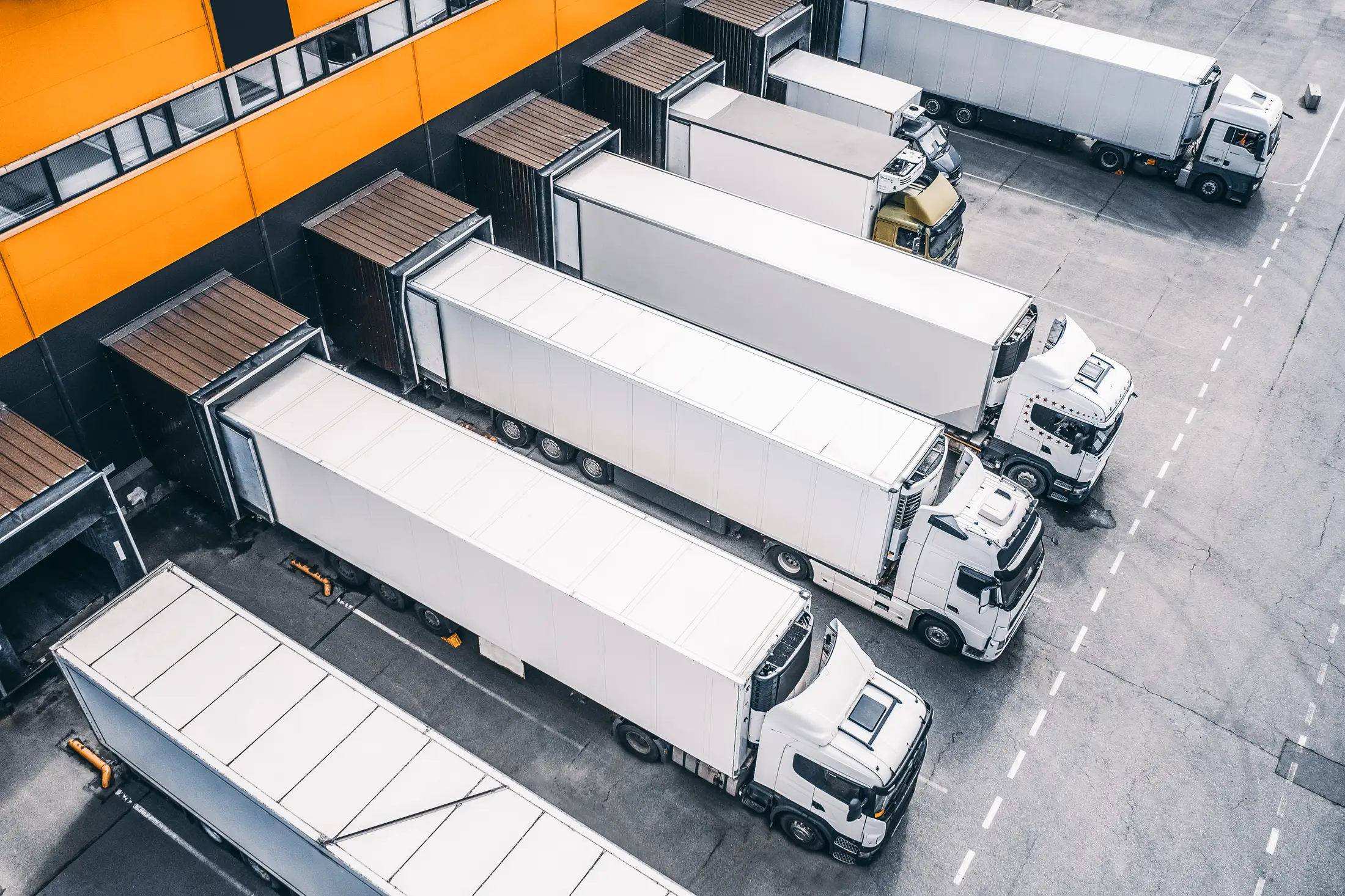 Humanoid Robots Are Entering Logistics. But the Yard Still Has to Catch Up.